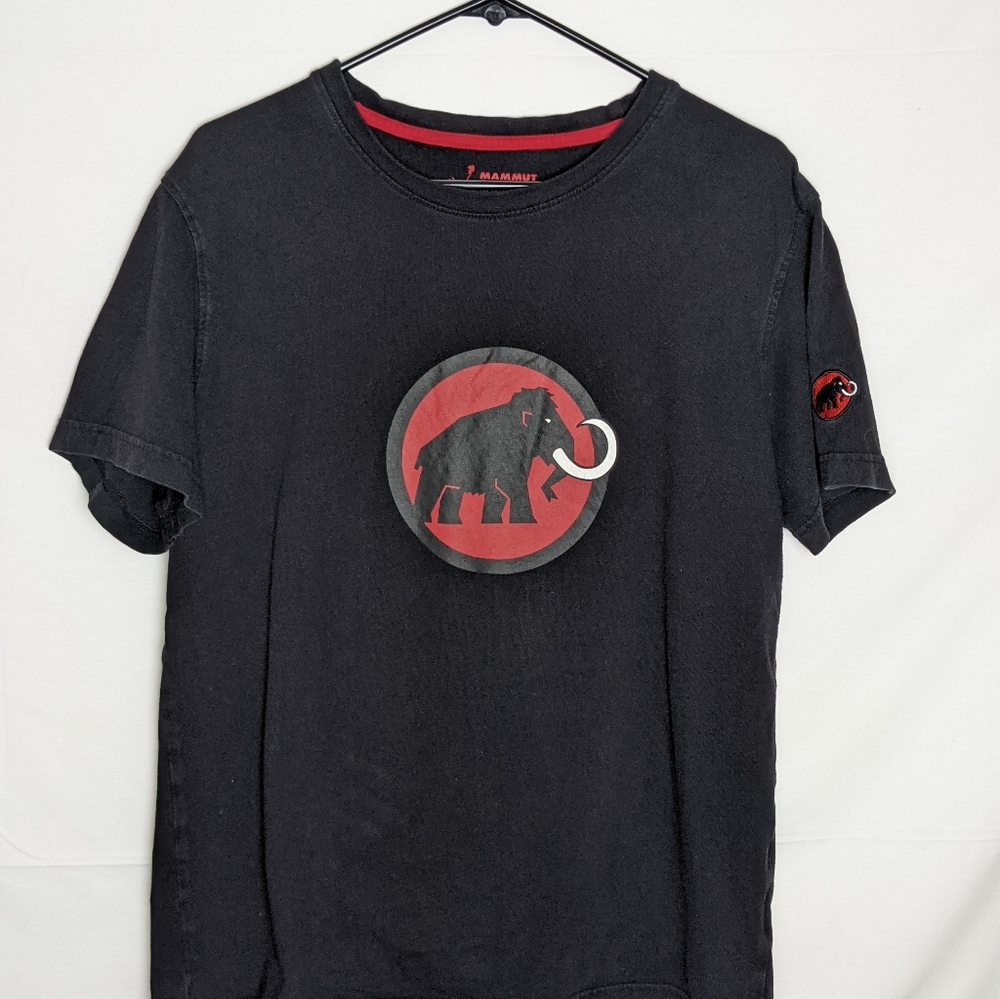 Mammut Mens Medium Faded Spell Out Center Logo Short Sleeve T-Shirt Red Cotton